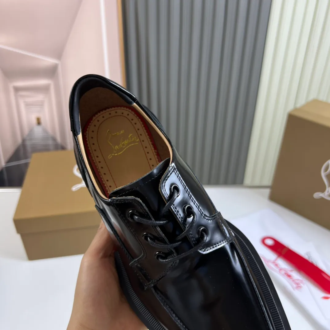 Men's shoes 💰720💰 CL's popular red-soled boots 🆑1:1 original mold, Christian* Louboutin, imported open-edge beaded cowhide leather on the upper + water-dyed cowhide lining, original outsole ⬆️ Wear-resistant and non-slip, full set of counter packaging 🎁38-45 (customized for 45, non-refundable)